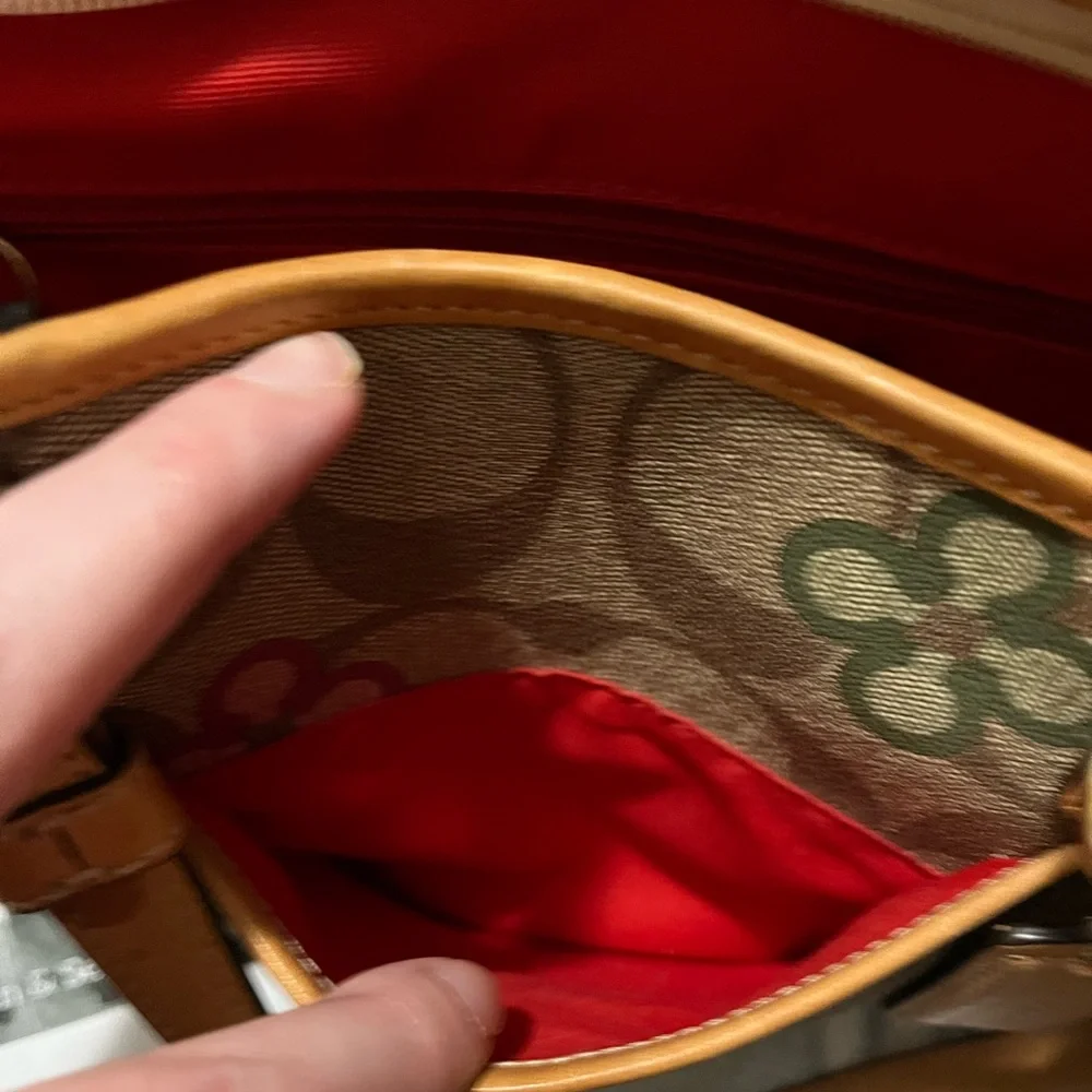 Coach Peyton Clover Bag - Picture 7 of 11